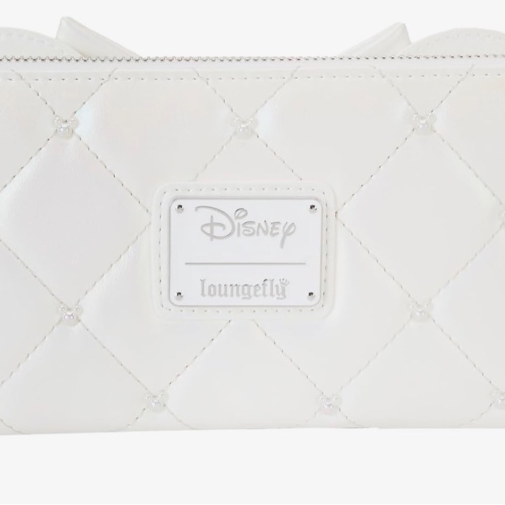 Disney Loungefly Bridal Wristlet & Themed Minnie Mouse ears Headband Set - Picture 4 of 6